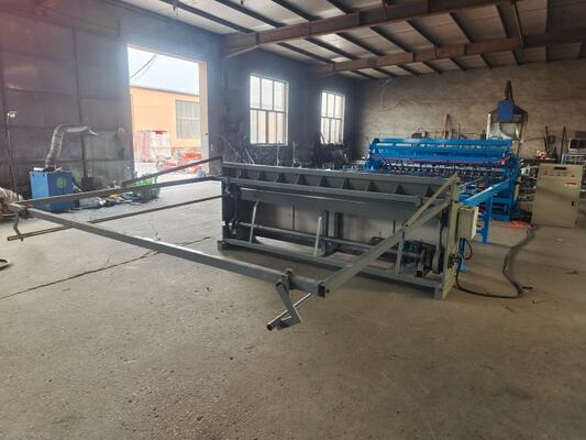Maschinelle Schweißmaschine für Mesh-Panels mit 2,4*6m-Automatischem Scheren